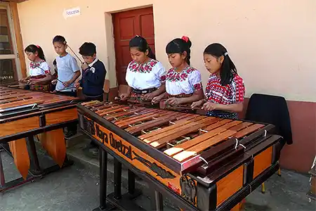 Rundbrief Le K’at & Itzamna